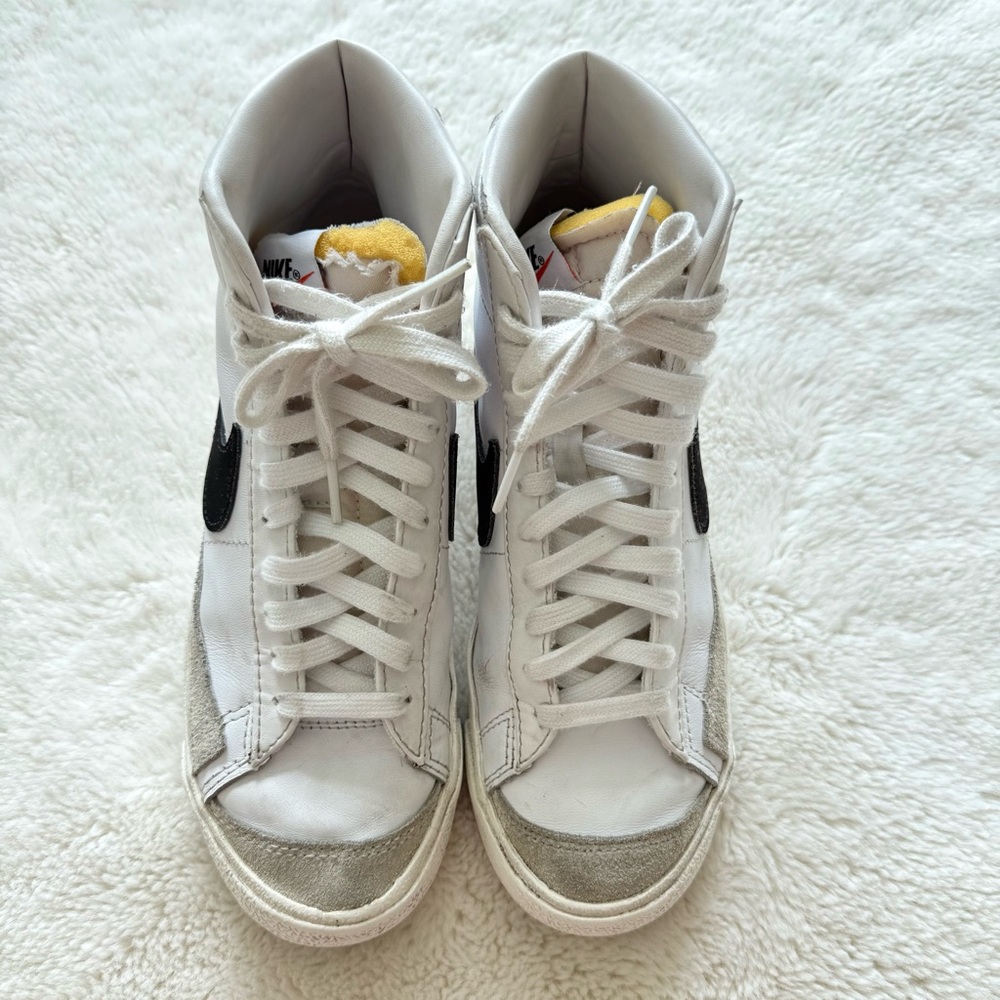 NIKE women high top sneakers size 7 US - Picture 2 of 6
